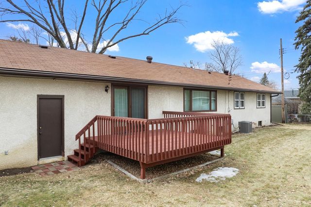 7042 Ewing Avenue N, Brooklyn Center, MN 55429