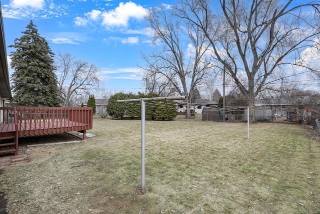 7042 Ewing Avenue N, Brooklyn Center, MN 55429