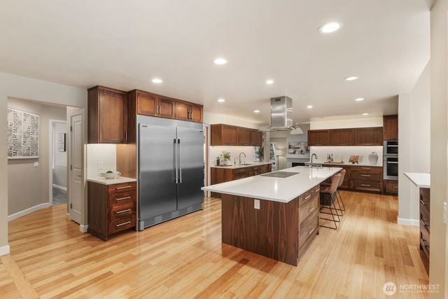 22720 NE 46th Street, Redmond, WA 98053