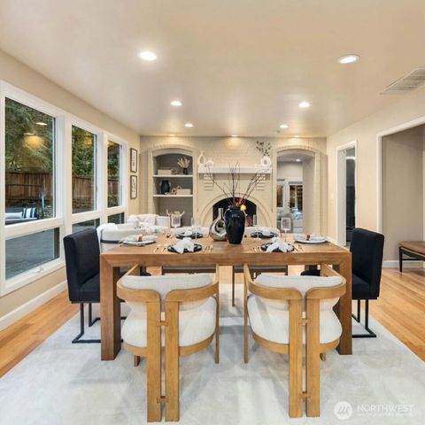 22720 NE 46th Street, Redmond, WA 98053