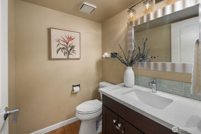 22720 NE 46th Street, Redmond, WA 98053