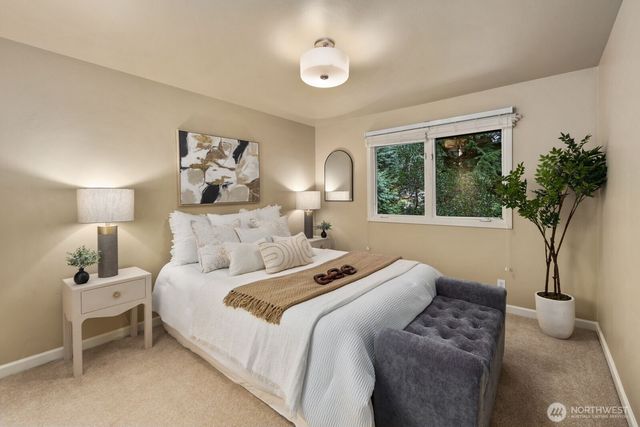 22720 NE 46th Street, Redmond, WA 98053