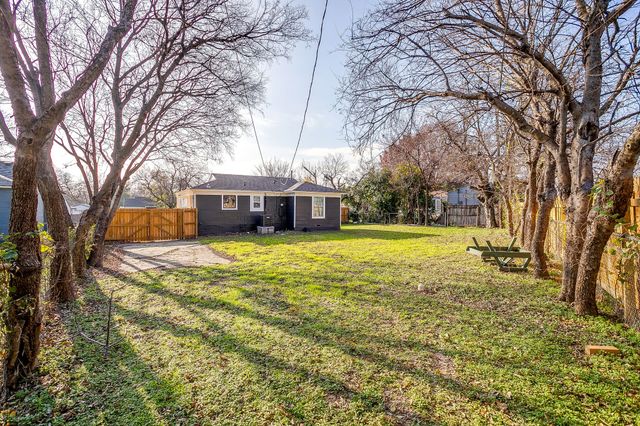 4912 Almena Road, River Oaks, TX 76114