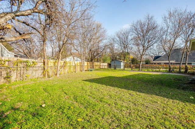 4912 Almena Road, River Oaks, TX 76114