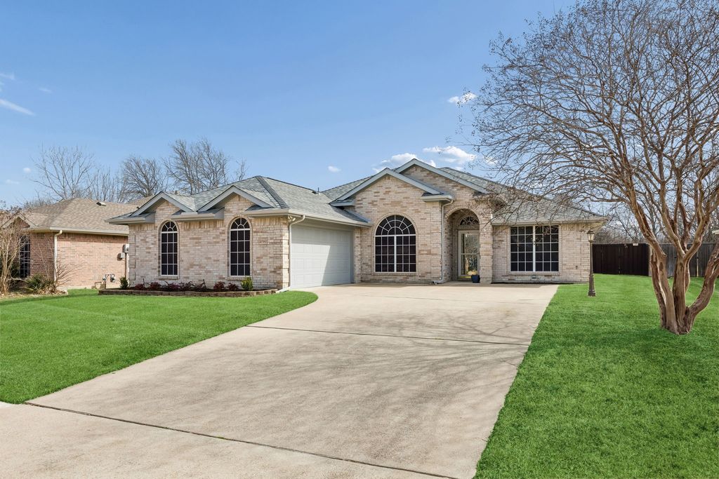 2790 Beacon Hill Drive, Rockwall, TX 75087