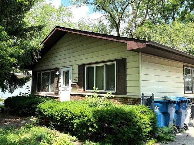 3437 Wallace Avenue, Steger, IL 60475