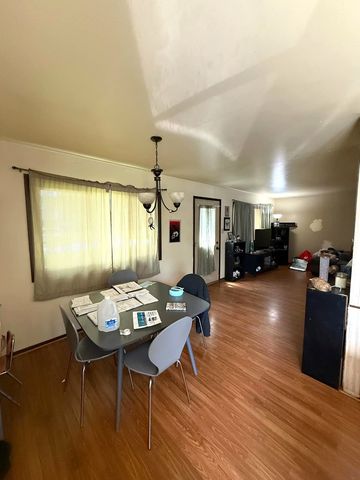 3437 Wallace Avenue, Steger, IL 60475
