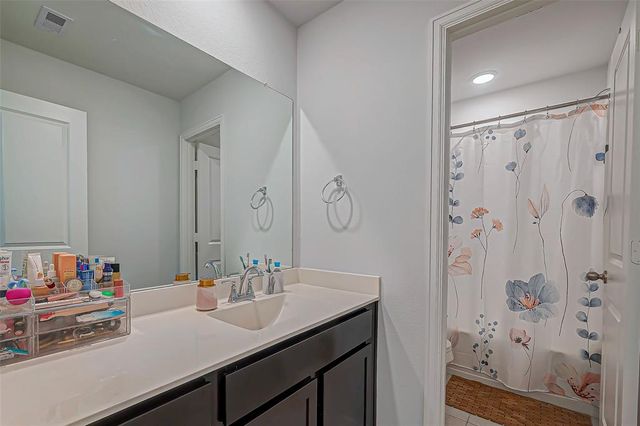 2805 Vanilla Sky Lane, La Marque, TX 77568