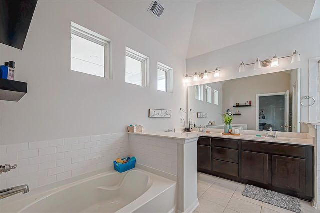 2805 Vanilla Sky Lane, La Marque, TX 77568