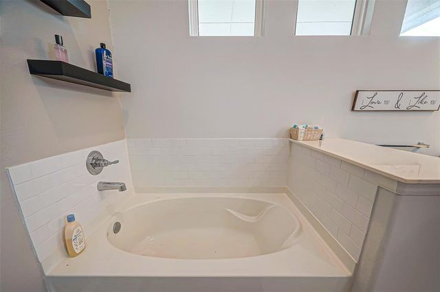2805 Vanilla Sky Lane, La Marque, TX 77568