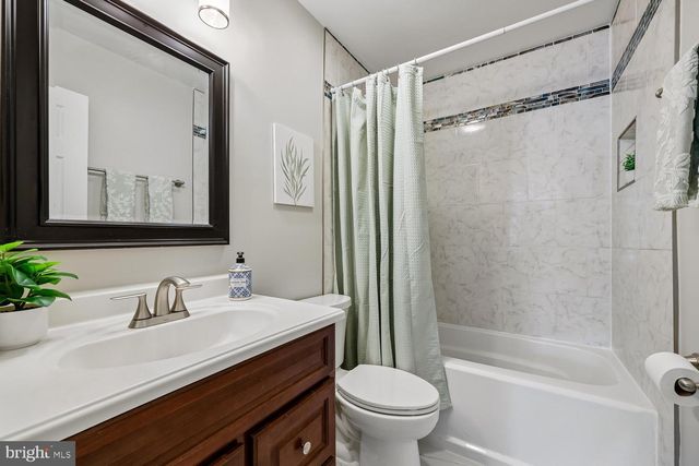 18026 ROYAL BONNET CIR, Montgomery Village, MD 20886