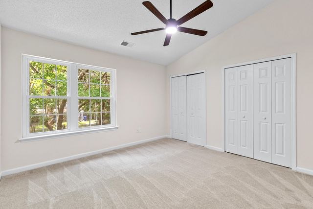 8032 Shadow Oak Drive, North Charleston, SC 29406