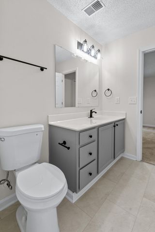 8032 Shadow Oak Drive, North Charleston, SC 29406