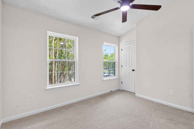 8032 Shadow Oak Drive, North Charleston, SC 29406