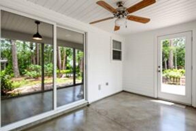 8032 Shadow Oak Drive, North Charleston, SC 29406