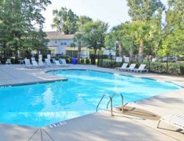 8032 Shadow Oak Drive, North Charleston, SC 29406