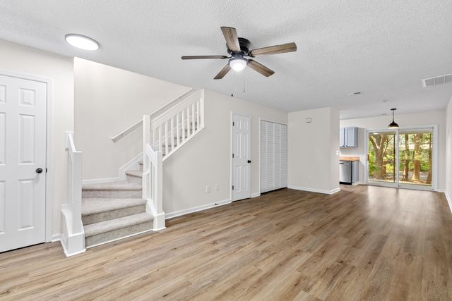 8032 Shadow Oak Drive, North Charleston, SC 29406