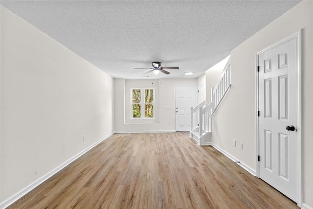 8032 Shadow Oak Drive, North Charleston, SC 29406