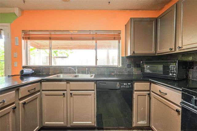 18118 Glenledi Drive, Houston, TX 77084