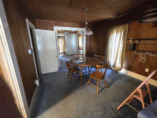 403 N I Street, Indianola, IA 50125