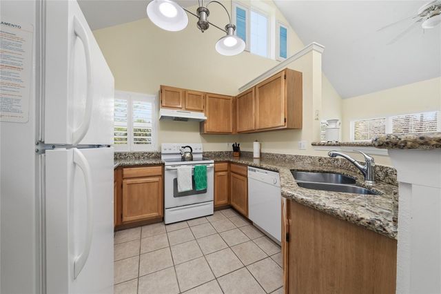 3006 BONFIRE BEACH DRIVE 204, Kissimmee, FL 34746