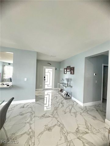 610 SE 22nd TER, Cape Coral, FL 33990