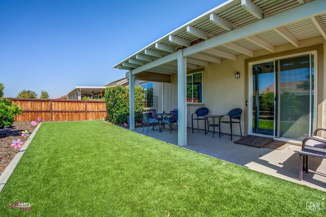 9803 Petersburg Place, Bakersfield, CA 93306