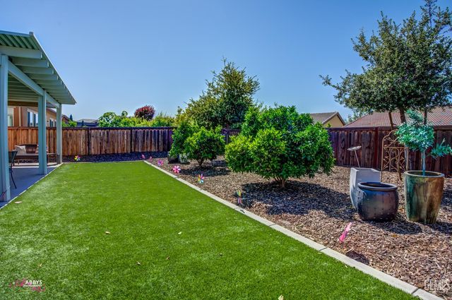 9803 Petersburg Place, Bakersfield, CA 93306