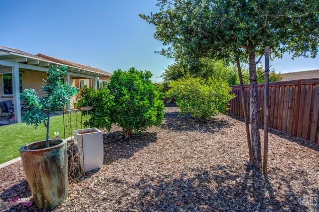 9803 Petersburg Place, Bakersfield, CA 93306