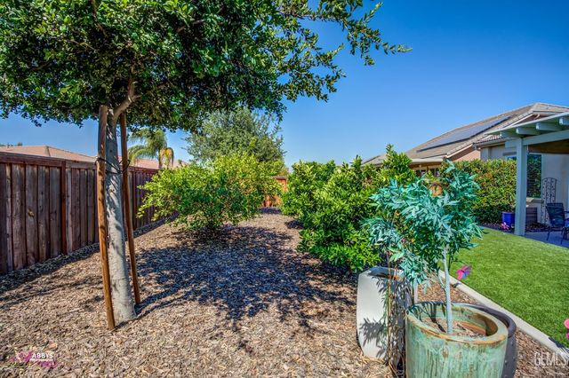 9803 Petersburg Place, Bakersfield, CA 93306