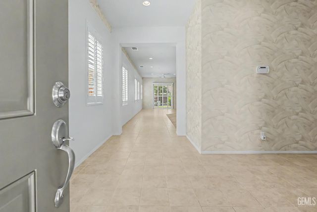 9803 Petersburg Place, Bakersfield, CA 93306