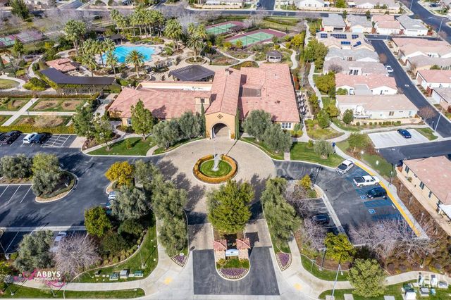 9803 Petersburg Place, Bakersfield, CA 93306