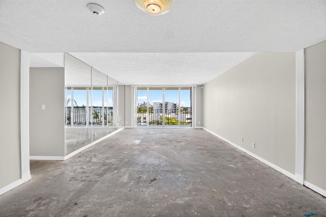 3800 WASHINGTON Road 708, West Palm Beach, FL 33405