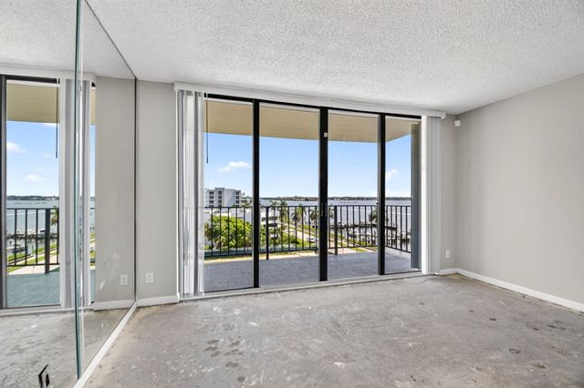 3800 WASHINGTON Road 708, West Palm Beach, FL 33405