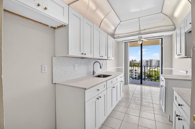 3800 WASHINGTON Road 708, West Palm Beach, FL 33405
