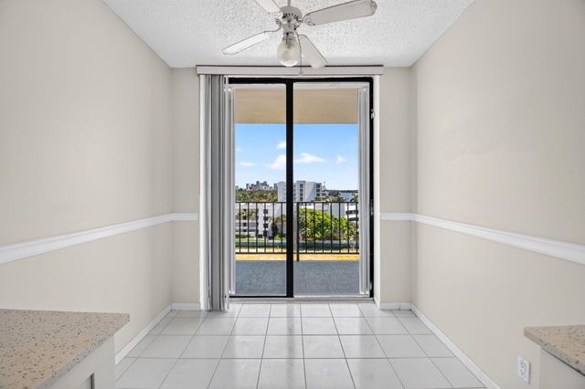 3800 WASHINGTON Road 708, West Palm Beach, FL 33405