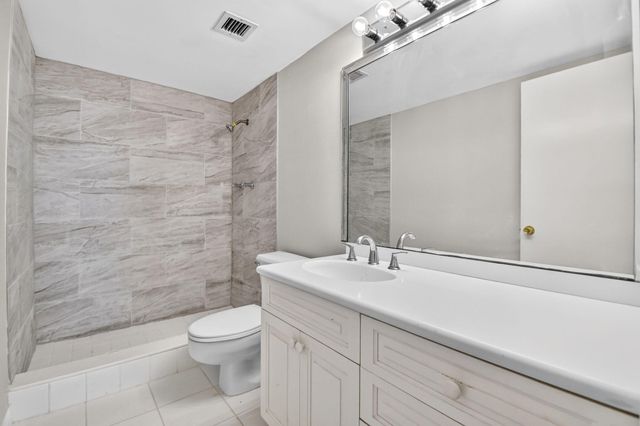 3800 WASHINGTON Road 708, West Palm Beach, FL 33405