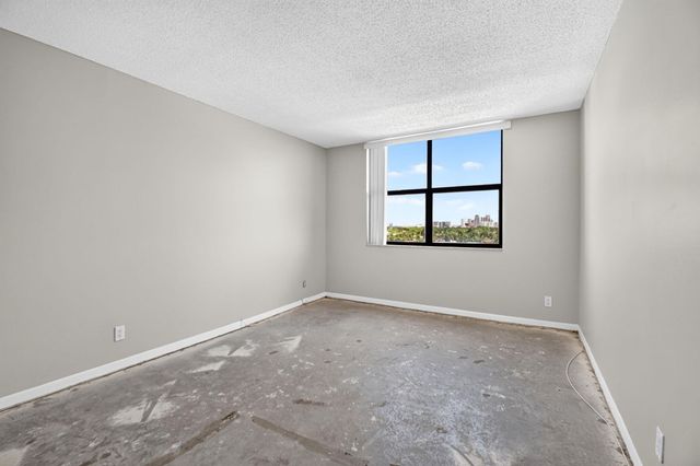 3800 WASHINGTON Road 708, West Palm Beach, FL 33405