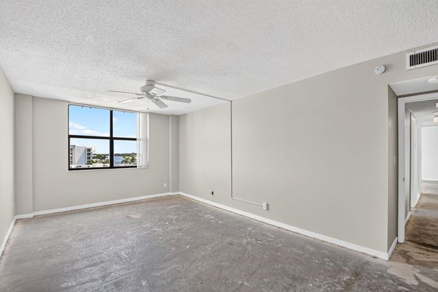 3800 WASHINGTON Road 708, West Palm Beach, FL 33405