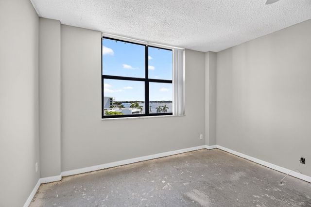 3800 WASHINGTON Road 708, West Palm Beach, FL 33405