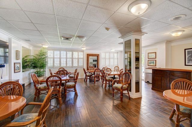 3800 WASHINGTON Road 708, West Palm Beach, FL 33405