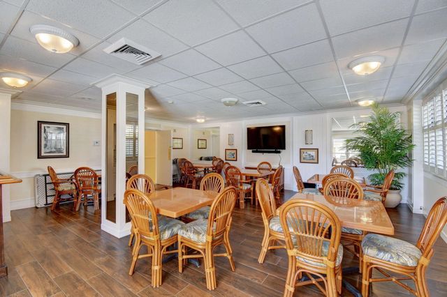 3800 WASHINGTON Road 708, West Palm Beach, FL 33405