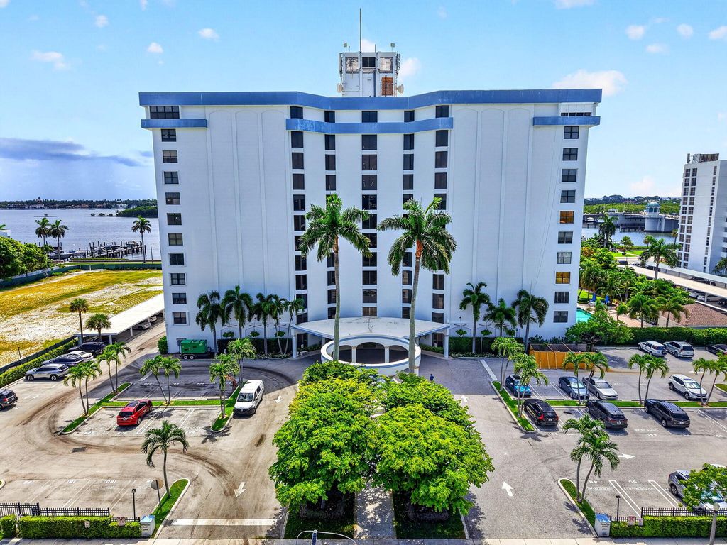 3800 WASHINGTON Road 708, West Palm Beach, FL 33405