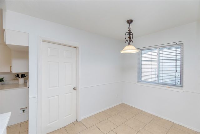 726 Meadowbrook Dr, Corpus Christi, TX 78412