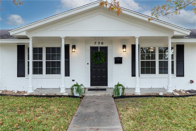 726 Meadowbrook Dr, Corpus Christi, TX 78412