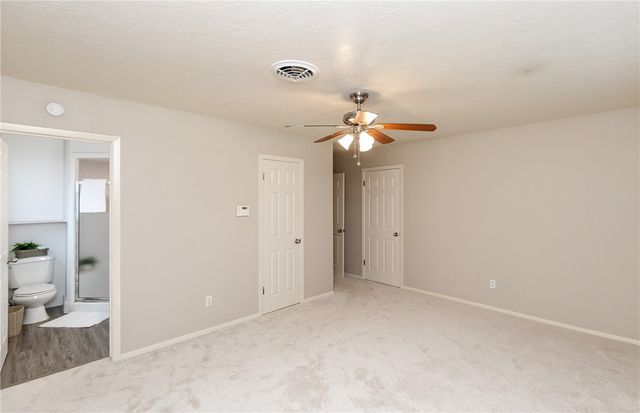 726 Meadowbrook Dr, Corpus Christi, TX 78412