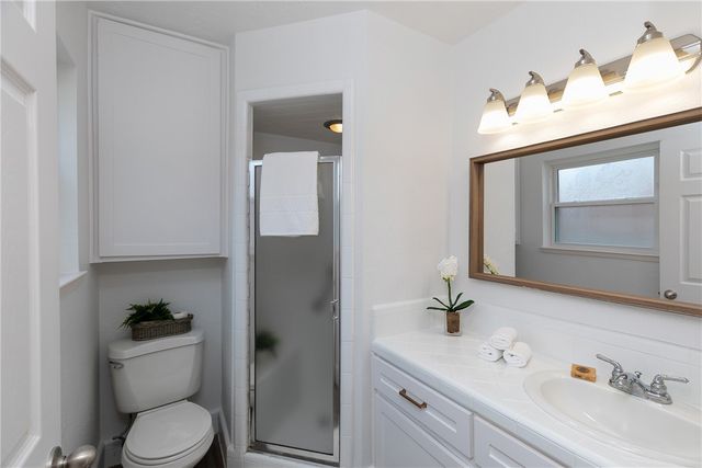 726 Meadowbrook Dr, Corpus Christi, TX 78412