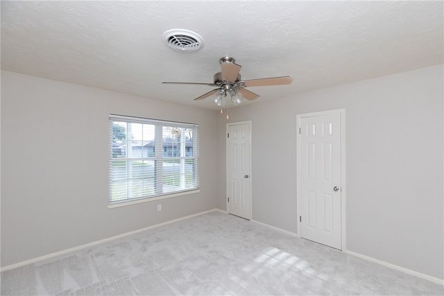 726 Meadowbrook Dr, Corpus Christi, TX 78412