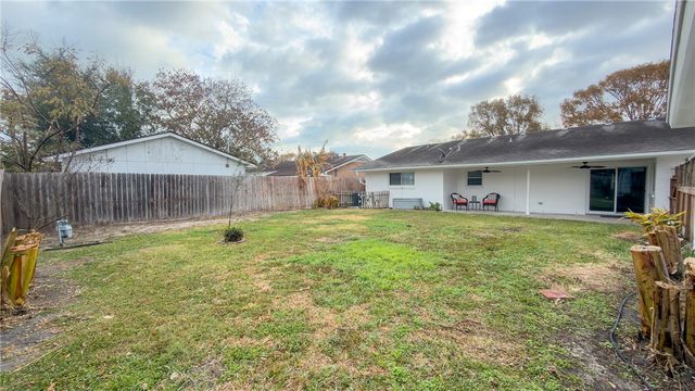 726 Meadowbrook Dr, Corpus Christi, TX 78412
