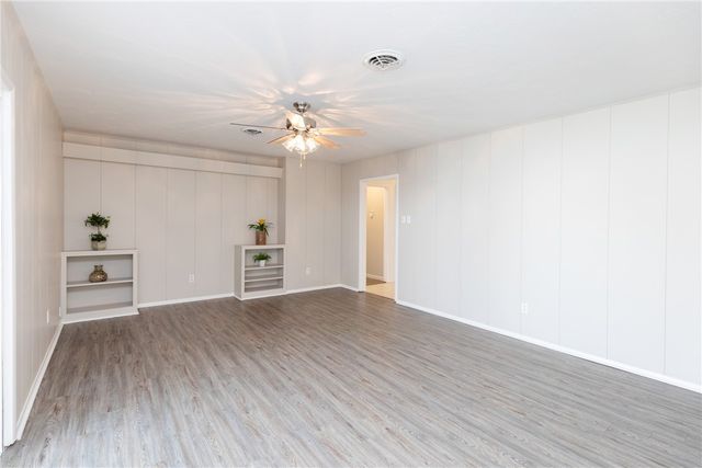 726 Meadowbrook Dr, Corpus Christi, TX 78412